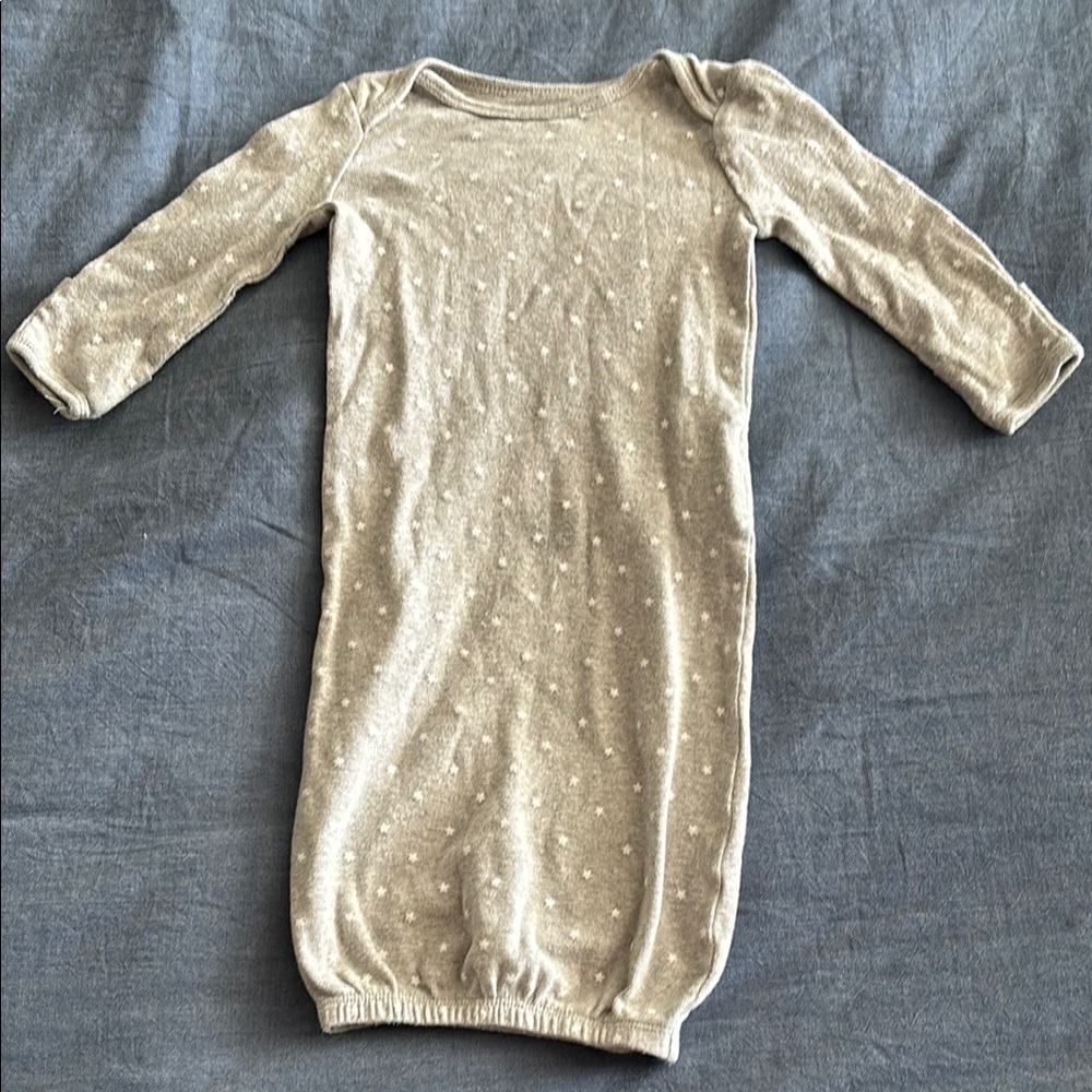 Simple Joys by Carter’s Sleeper Gown with Mitten Cuffs, 0-3 Months